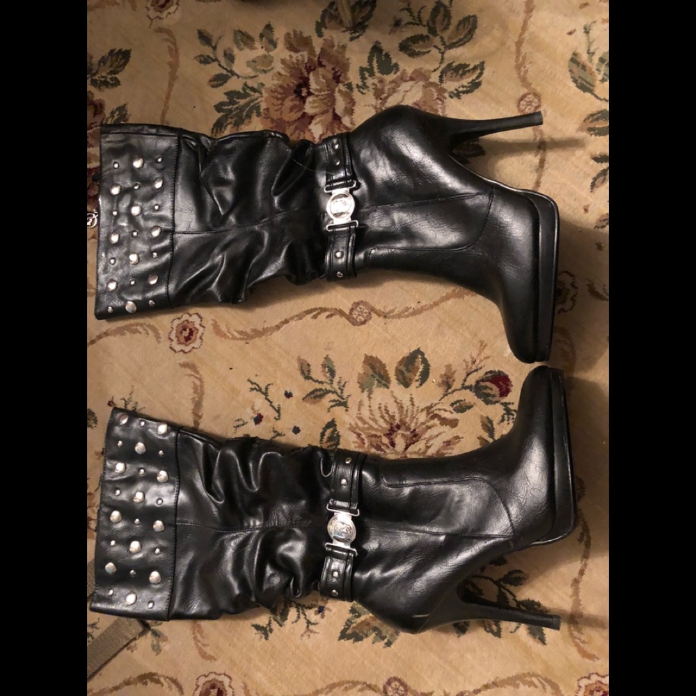 High heel boots